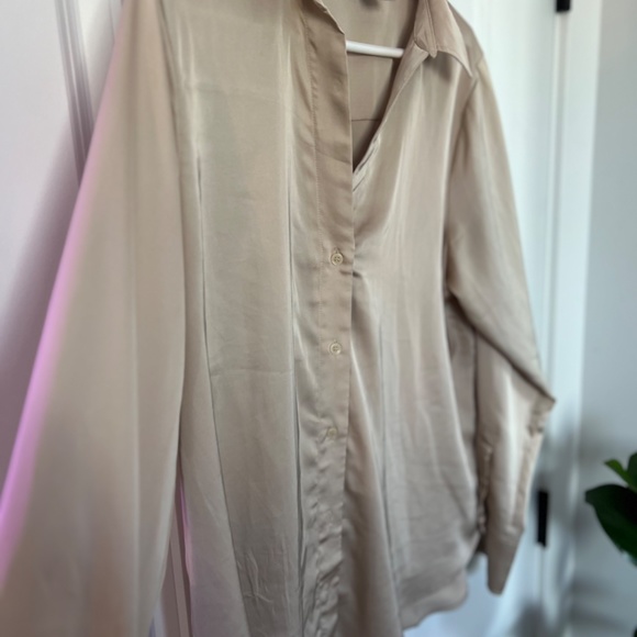 H&M Tan Blouse - Picture 3 of 3